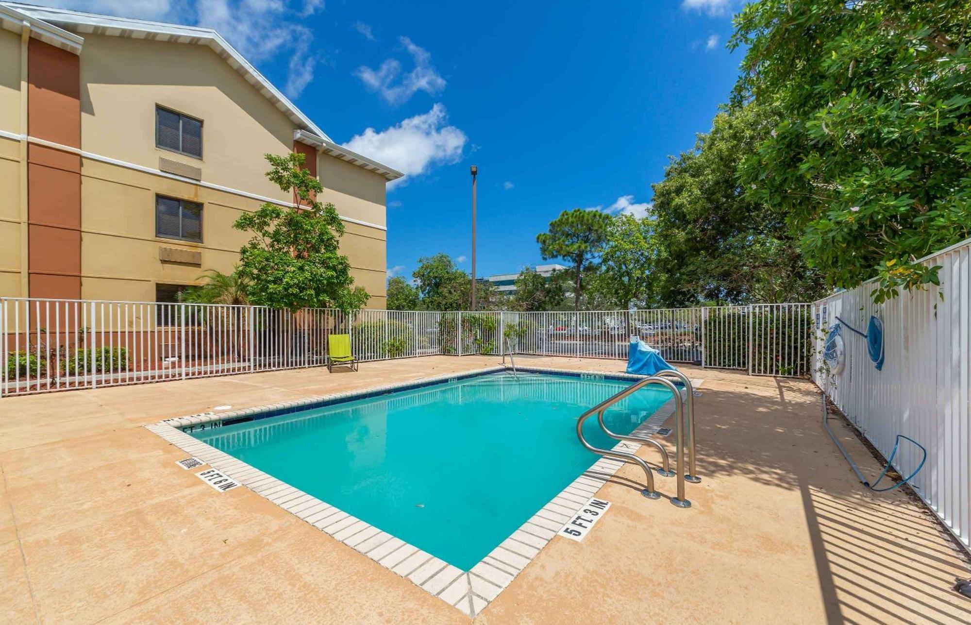 Extended Stay America Suites - Fort Lauderdale - Cypress Creek - Nw 6Th Way Dış mekan fotoğraf