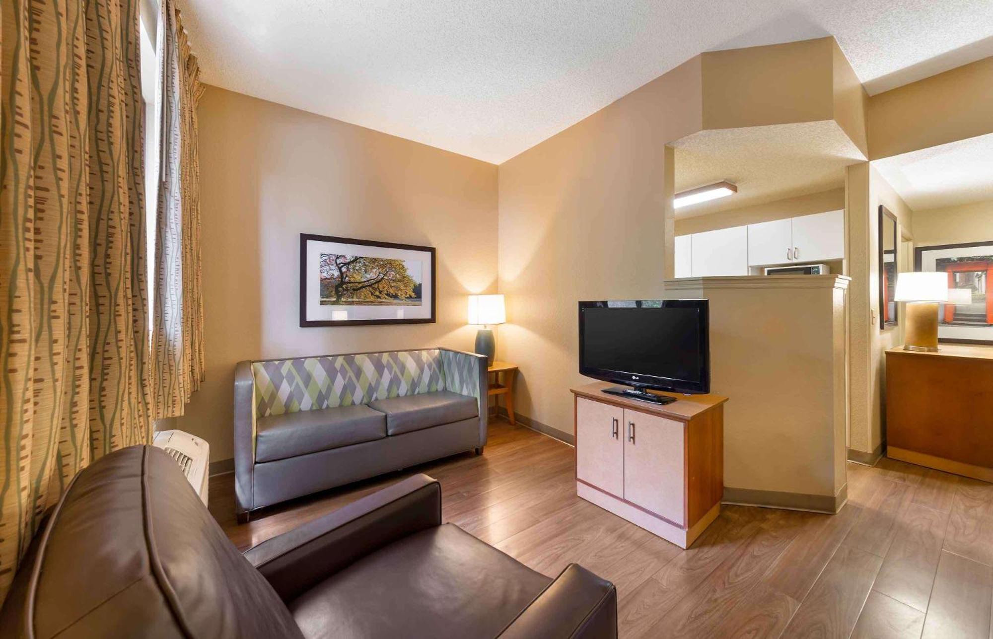 Extended Stay America Suites - Fort Lauderdale - Cypress Creek - Nw 6Th Way Dış mekan fotoğraf