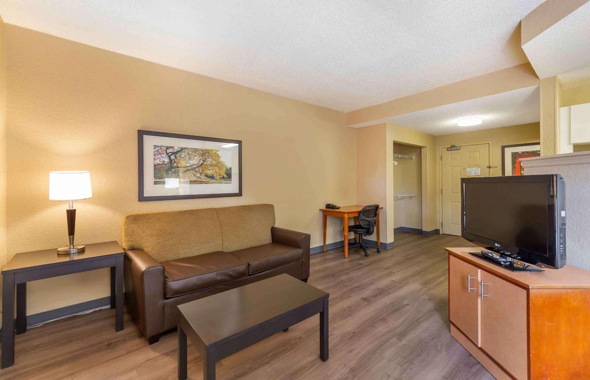 Extended Stay America Suites - Fort Lauderdale - Cypress Creek - Nw 6Th Way Dış mekan fotoğraf