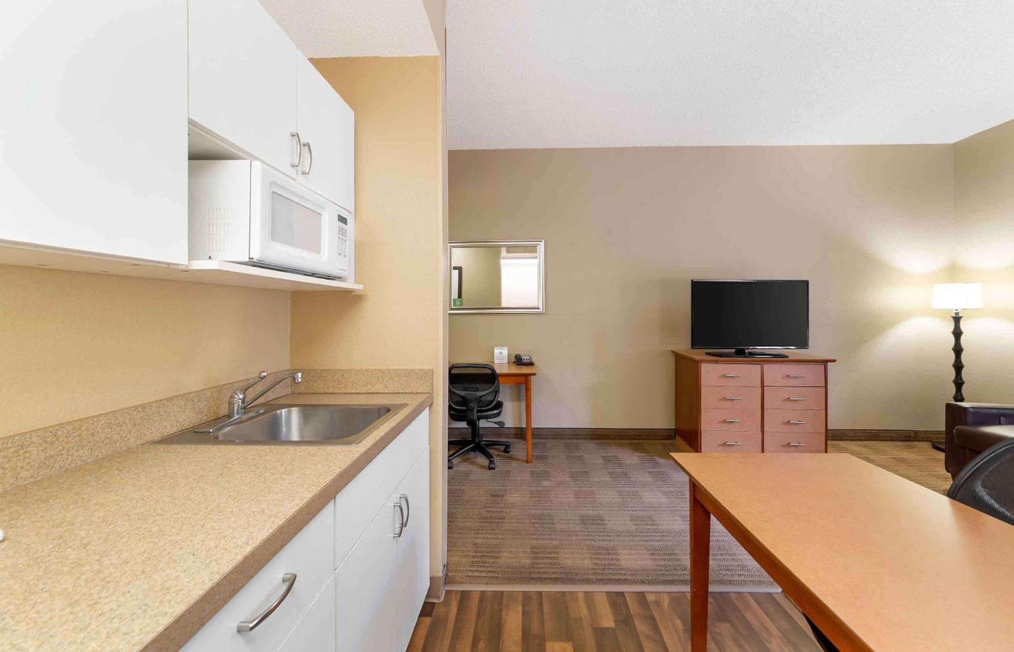 Extended Stay America Suites - Fort Lauderdale - Cypress Creek - Nw 6Th Way Dış mekan fotoğraf
